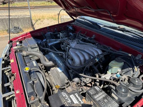 Used 1996 Toyota 4Runner Limited AWD/4WD image 25