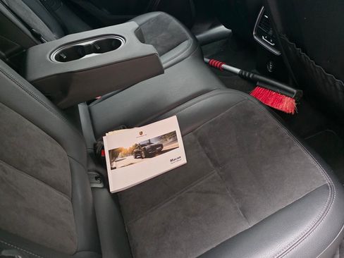 Used 2017 Porsche Macan image 4