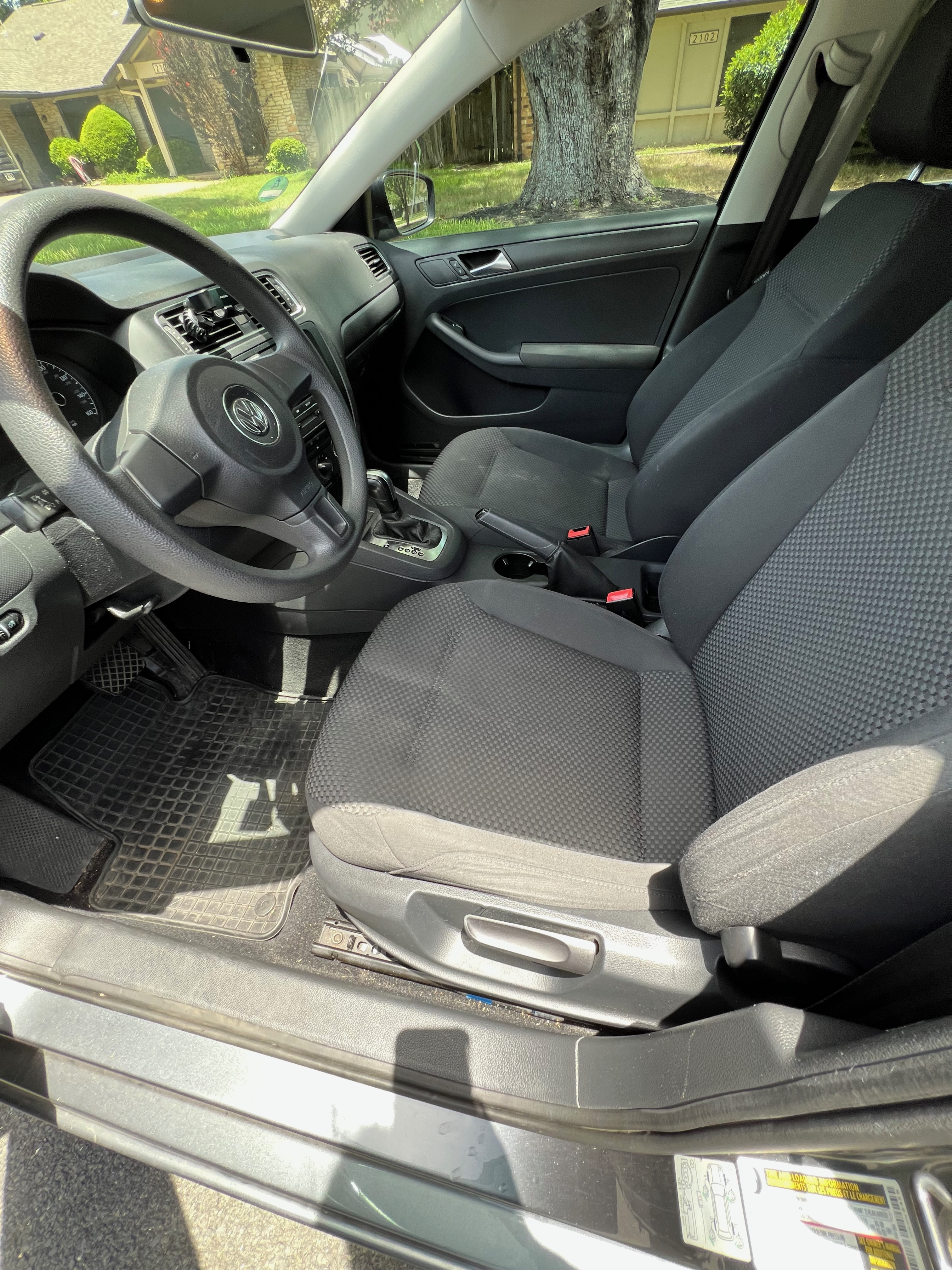 Used 2011 Volkswagen Jetta S FWD image 4