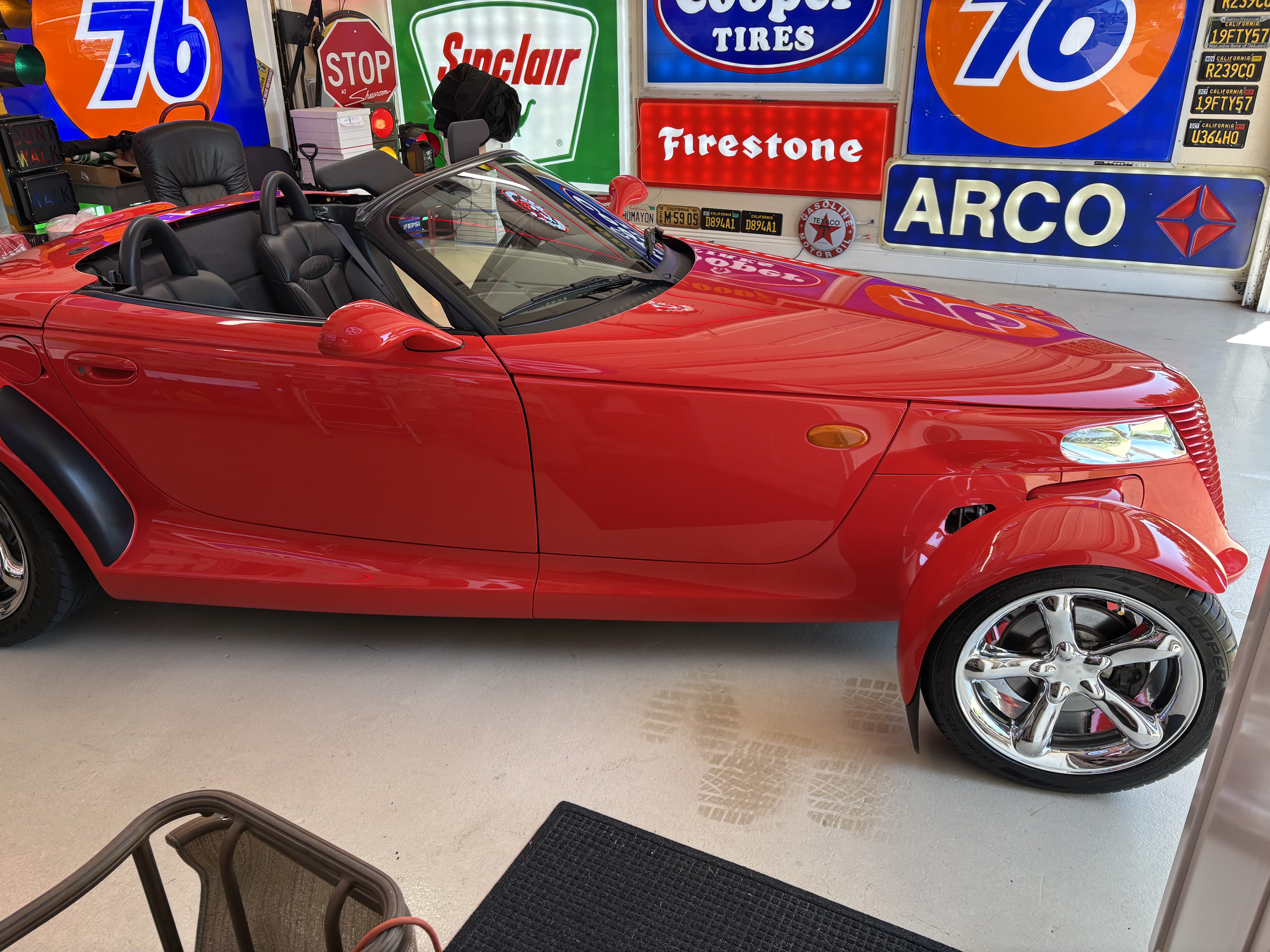 Used 1999 Plymouth Prowler RWD image 26