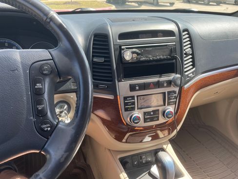 Used 2009 Hyundai Santa Fe Limited FWD image 6
