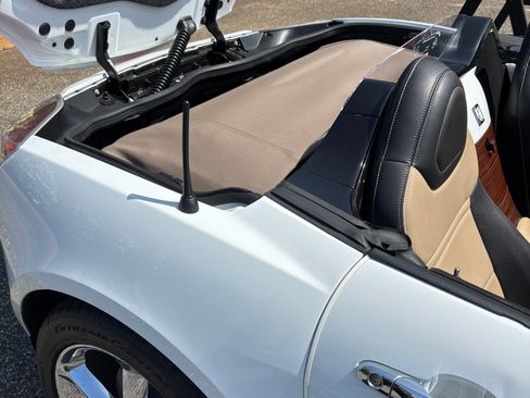 Used 2007 Saturn Sky w/ Premium Trim Pkg RWD image 10