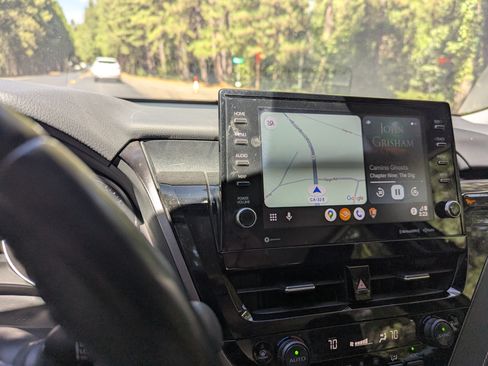 Used 2023 Toyota Camry SE image 18