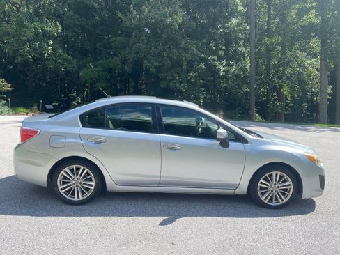 Used 2013 Subaru Impreza 2.0i Limited w/ Popular Pkg 2 AWD/4WD image 6