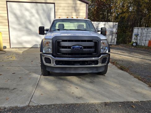 Used 2016 Ford F550 XL 165 W.B. 2D image 9