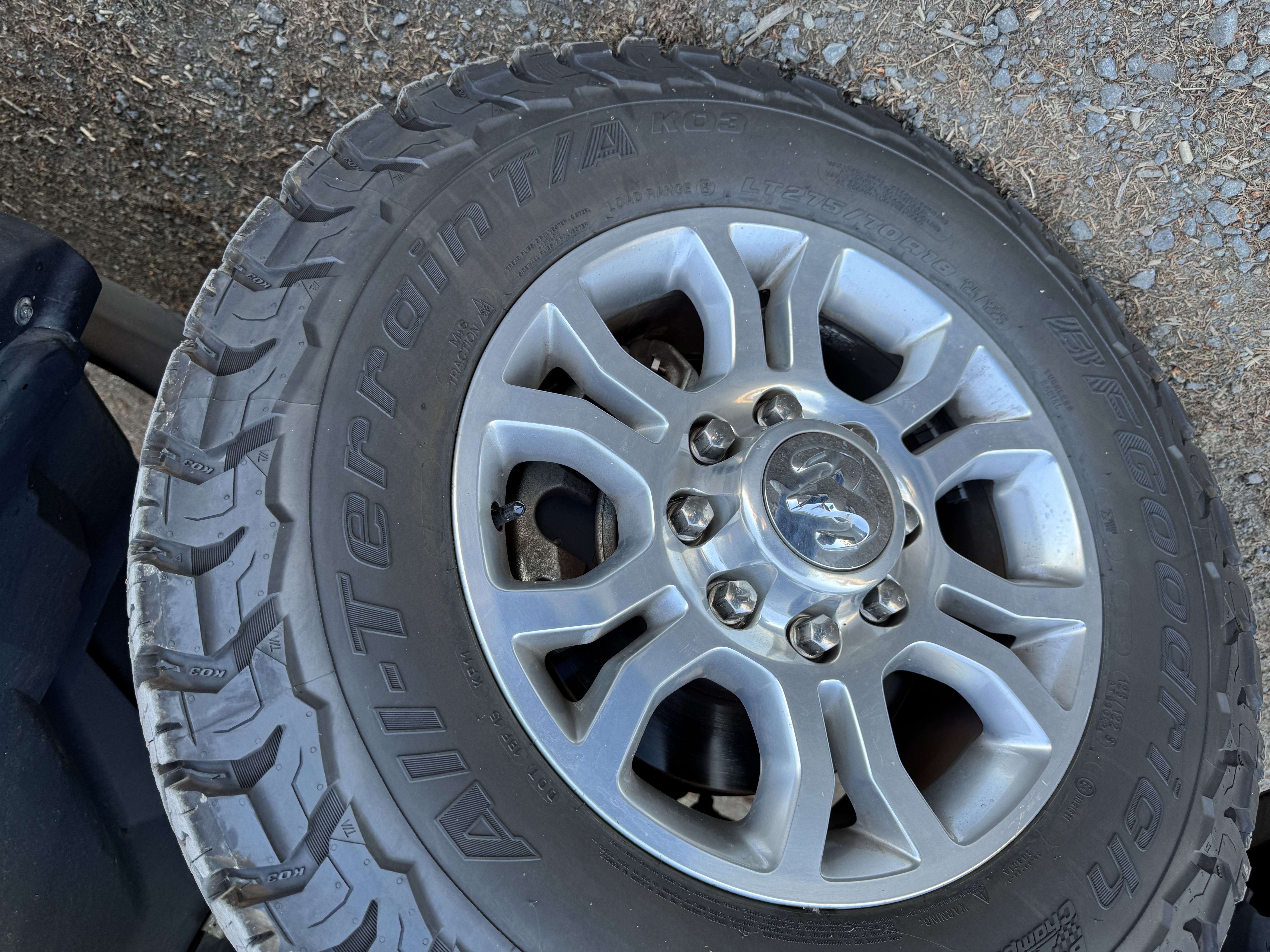 Used 2015 RAM 2500 Laramie w/ Convenience Group AWD/4WD image 17
