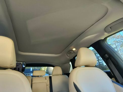 Used 2022 INFINITI QX50 Luxe image 9