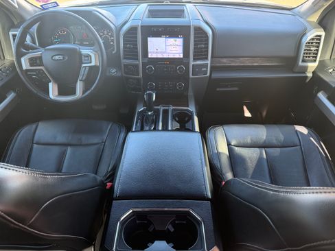 Used 2019 Ford F150 Lariat w/ Trailer Tow Package image 8