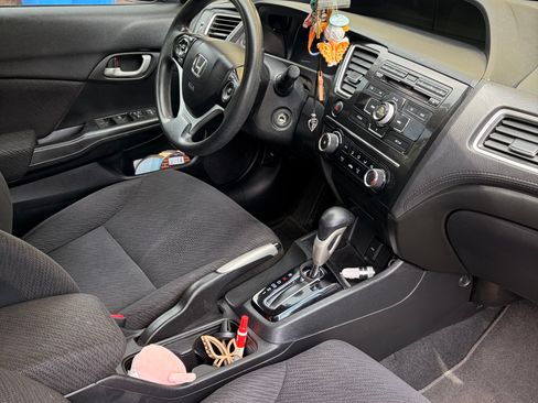Used 2013 Honda Civic LX image 2