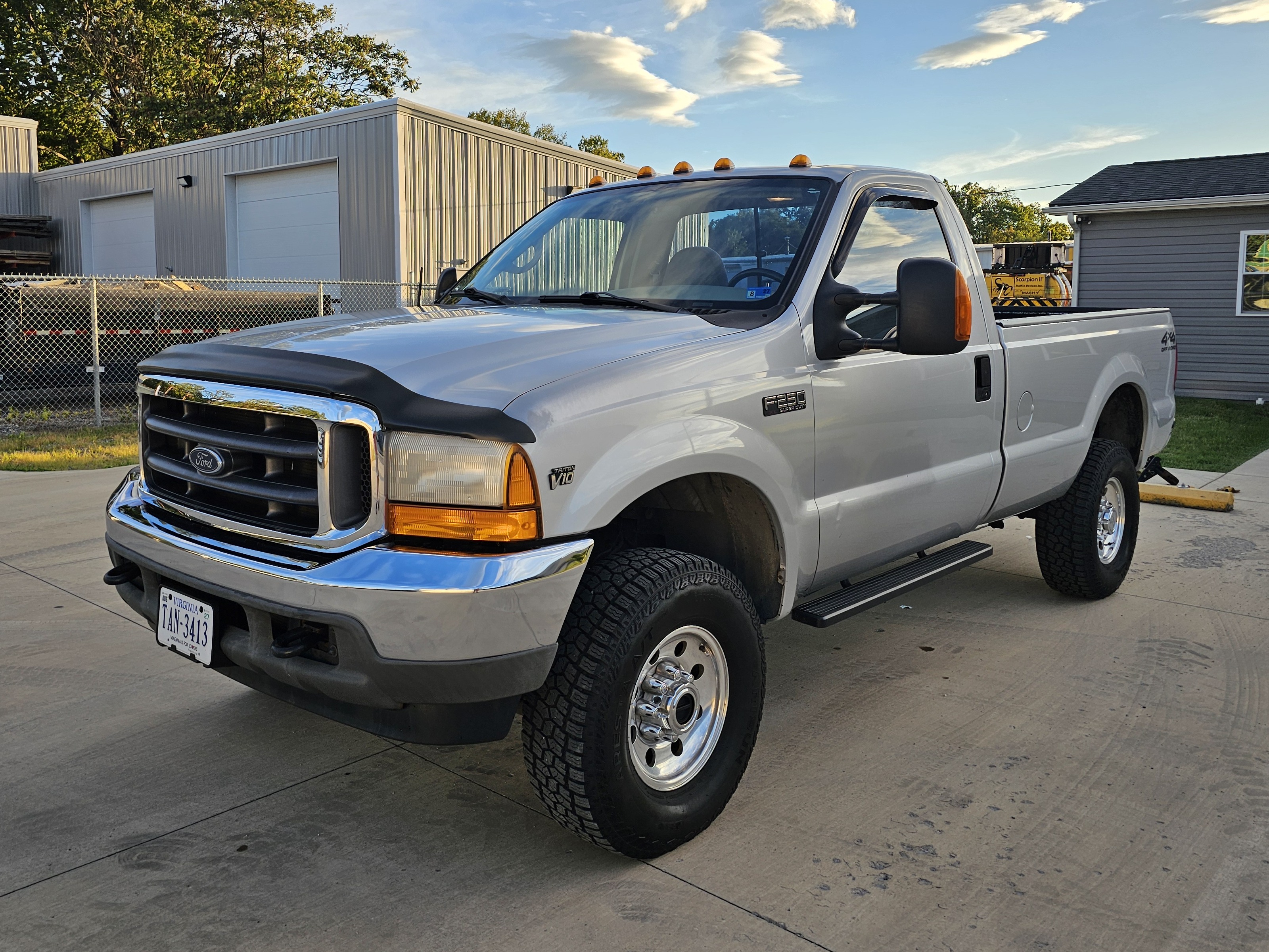 Used 2001 Ford F250 4x4 Regular Cab Super Duty image 1