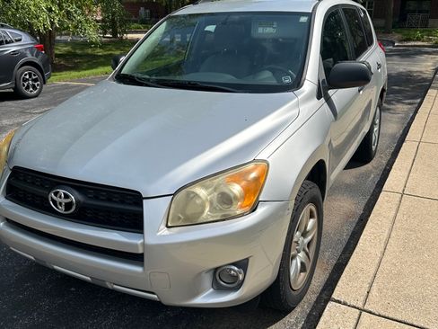 Used 2012 Toyota RAV4 FWD w/ Value Pkg image 4