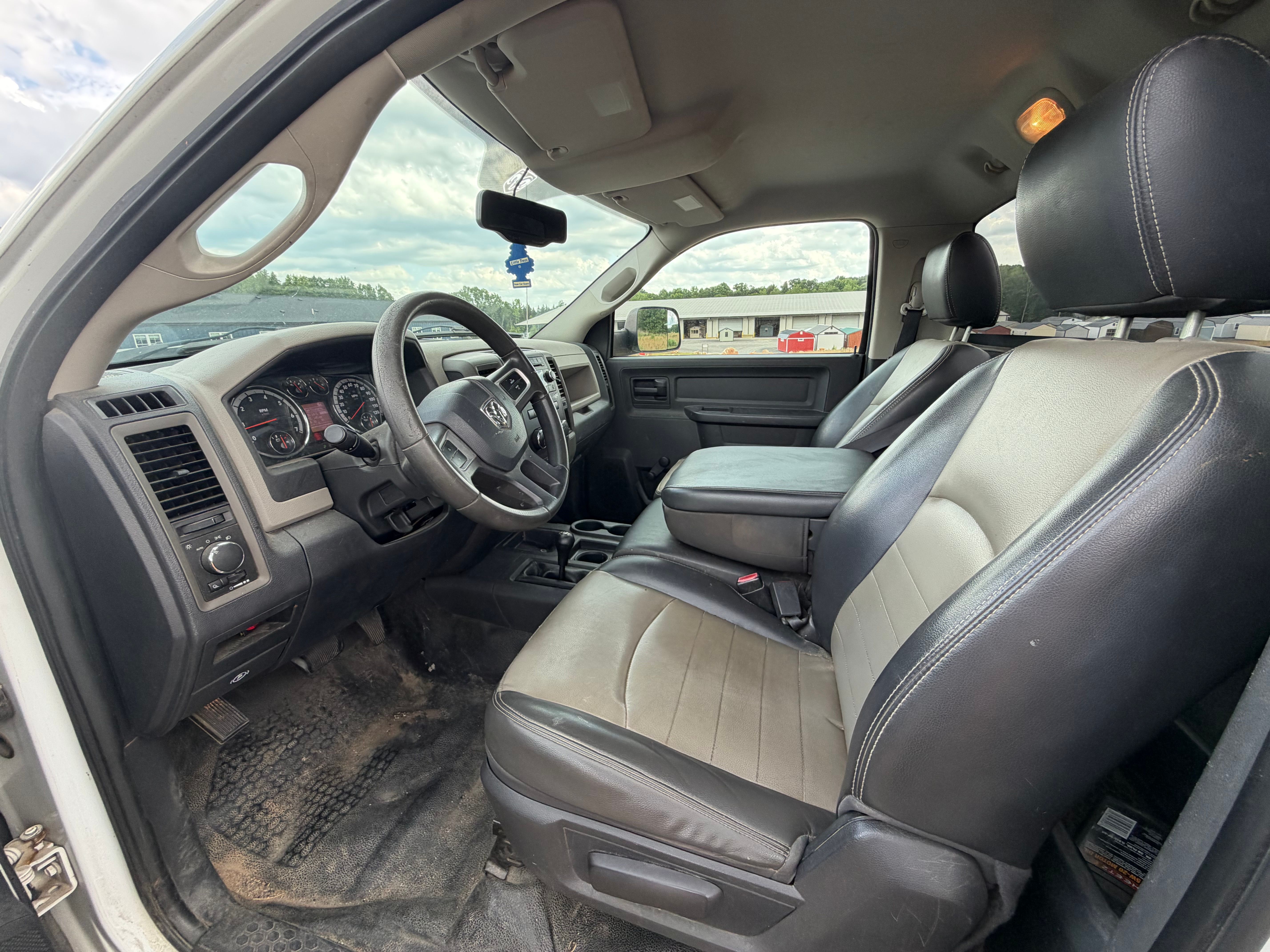 Used 2011 RAM 2500 ST AWD/4WD image 11