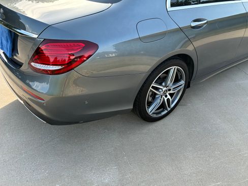Used 2017 Mercedes-Benz E 300 image 11