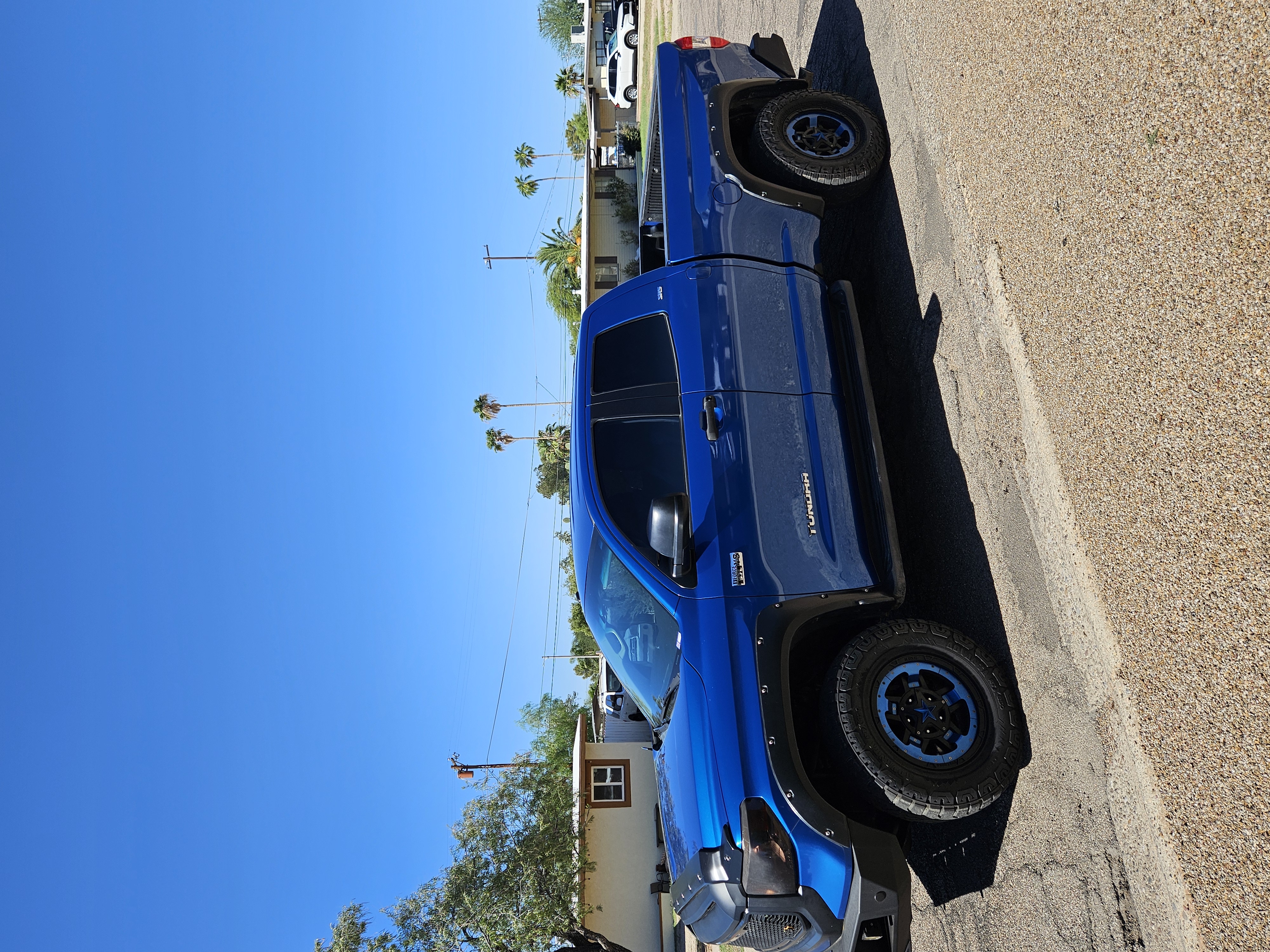 Used 2017 Toyota Tundra SR5 AWD/4WD image 2