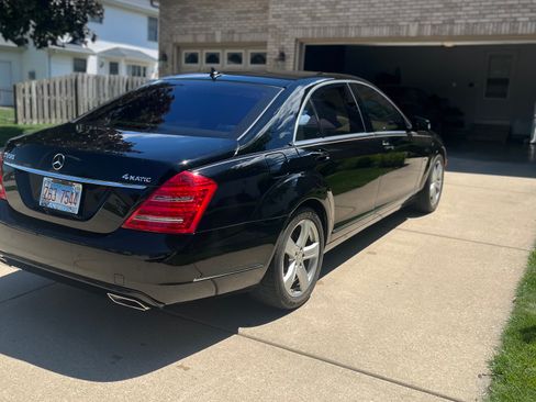 Used 2011 Mercedes-Benz S 550 4MATIC image 4