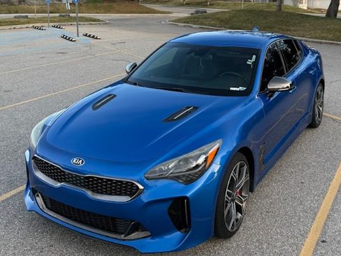 Used 2018 Kia Stinger GT image 2