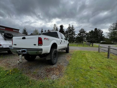 Used 2004 Ford F250 XL AWD/4WD image 6