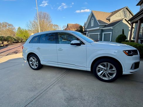 Used 2022 Audi Q7 3.0T Premium image 2