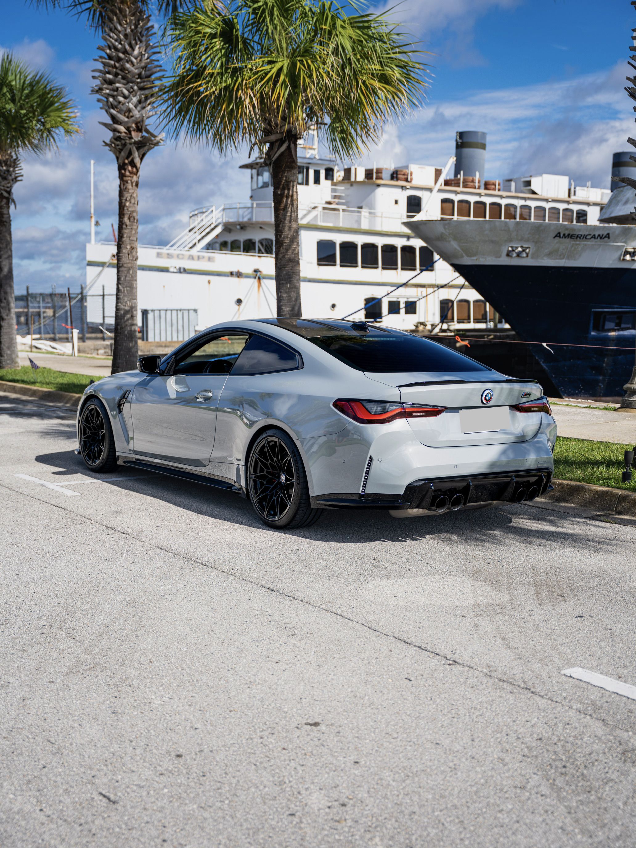 Used 2023 BMW M4 Competition w/ Executive Package RWD image 11