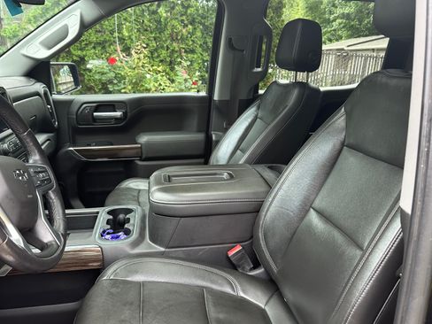 Used 2020 Chevrolet Silverado 1500 LT Trail Boss AWD/4WD image 8