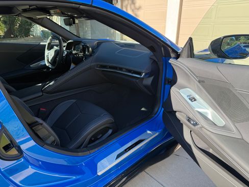 Used 2025 Chevrolet Corvette Z06 image 18