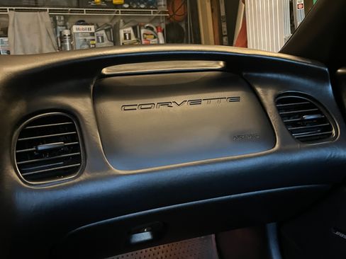 Used 2004 Chevrolet Corvette Z06 w/ Z06 Preferred Equipment Group RWD image 5