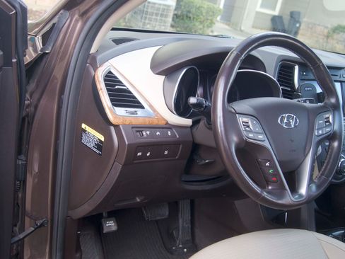 Used 2013 Hyundai Santa Fe Limited w/ Technology Pkg image 10