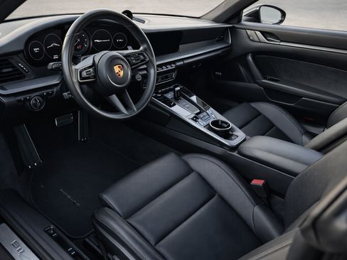 Used 2022 Porsche 911 Carrera 4 image 9