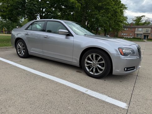Used 2014 Chrysler 300 S AWD/4WD image 1