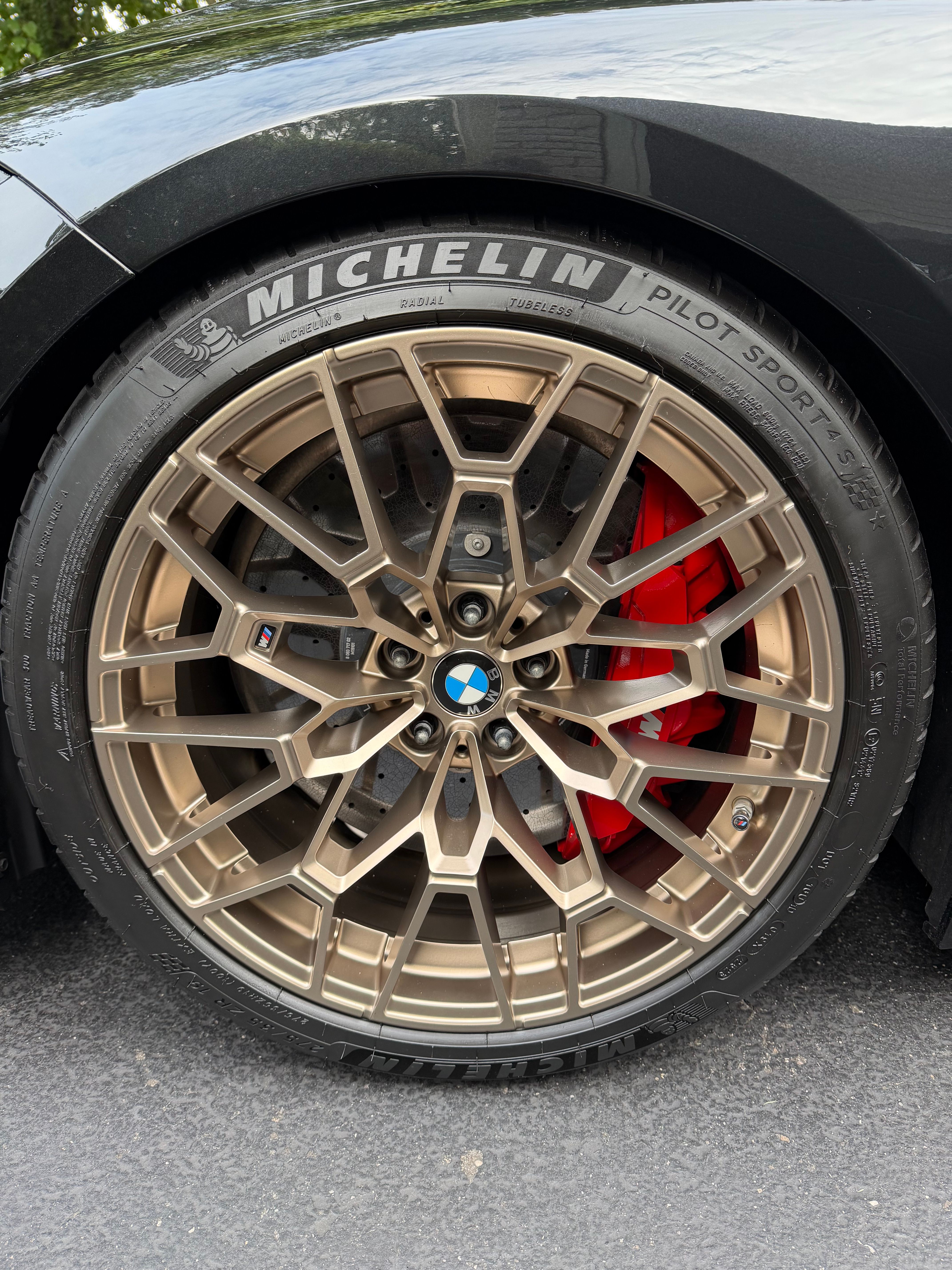 Used 2024 BMW M3 CS AWD/4WD image 10