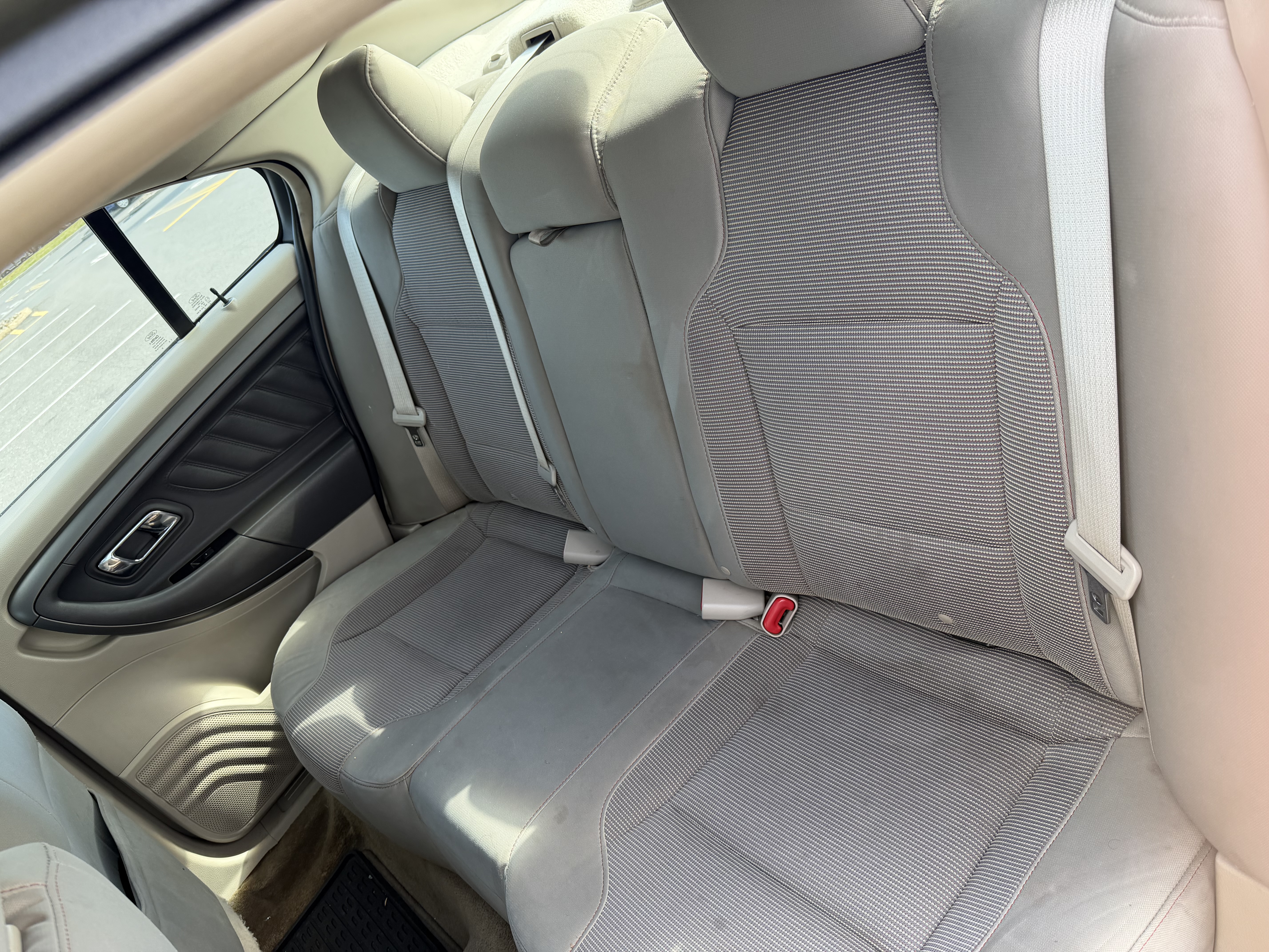 Used 2012 Ford Taurus SEL FWD image 8