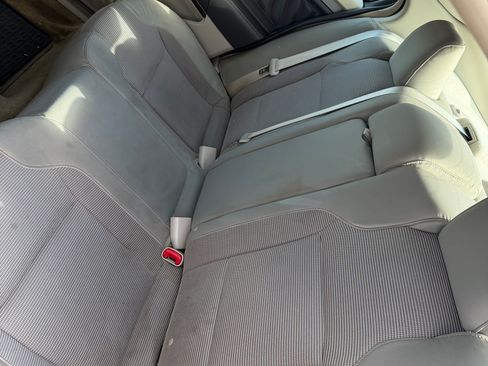 Used 2012 Ford Taurus SEL FWD image 8