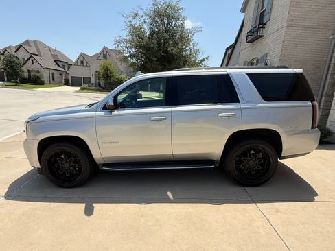 Used 2018 GMC Yukon SLT w/ Open Road Package AWD/4WD image 17