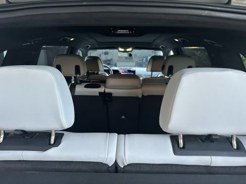 Used 2025 BMW X7 xDrive40i w/ M Sport Package image 16