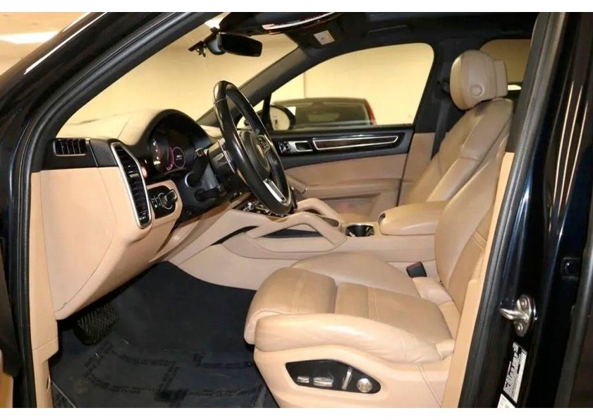 Used 2019 Porsche Cayenne AWD/4WD image 4