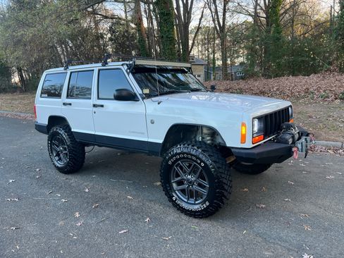Used 1999 Jeep Cherokee SE image 10