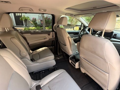 Used 2018 Honda Odyssey EX-L image 9