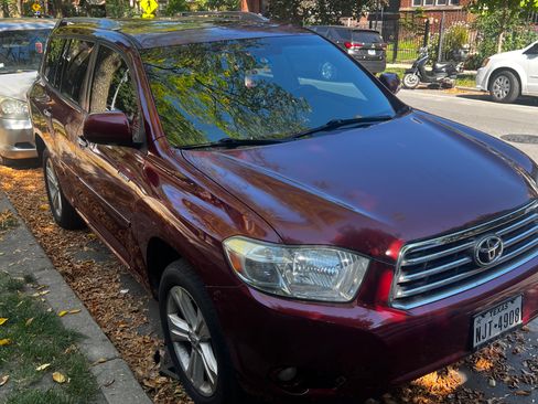 Used 2010 Toyota Highlander Limited image 18