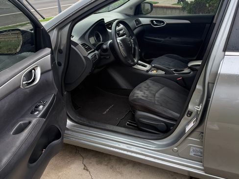 Used 2013 Nissan Sentra SV image 15