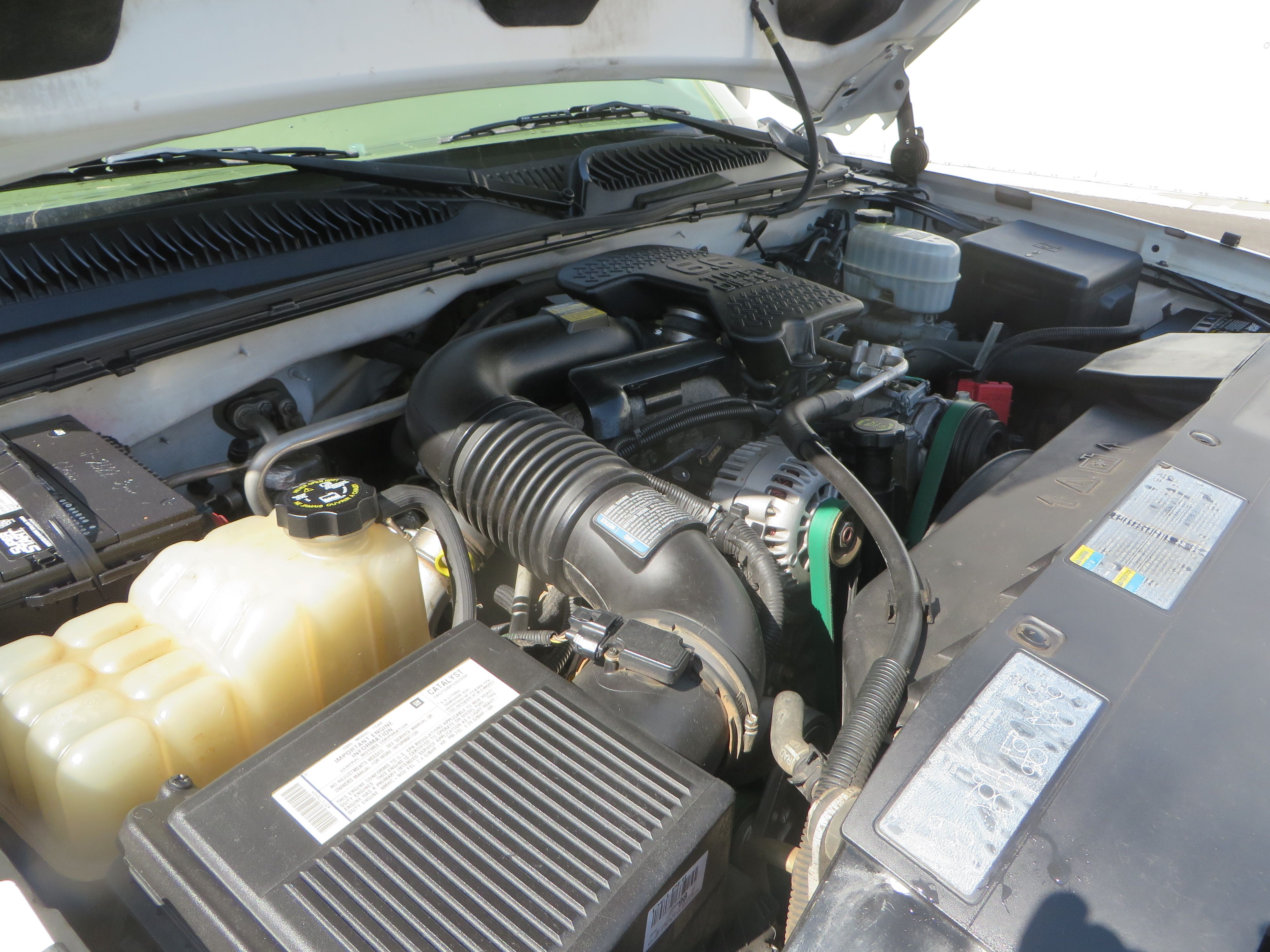 Used 2005 Chevrolet Silverado 2500 LT w/ Heavy-Duty Power Package AWD/4WD image 19