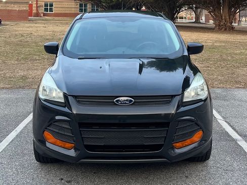Used 2015 Ford Escape S image 2