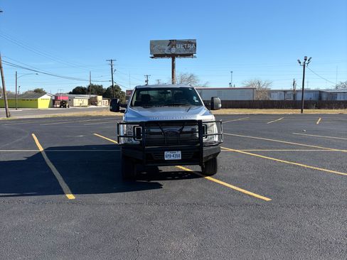 Used 2017 Ford F250 XLT image 11