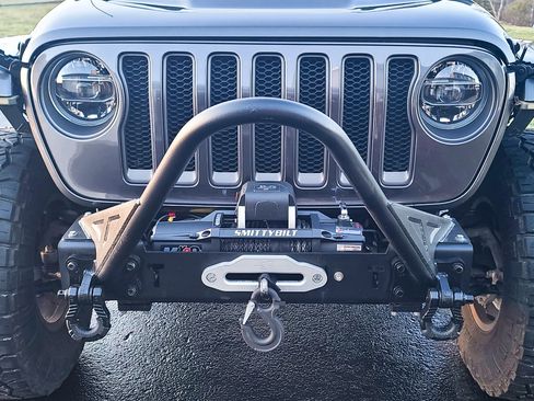 Used 2018 Jeep Wrangler Unlimited Rubicon image 2