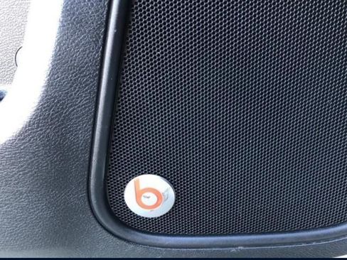 Used 2016 Chrysler 300 S image 15