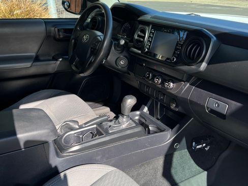 Used 2020 Toyota Tacoma SR image 4
