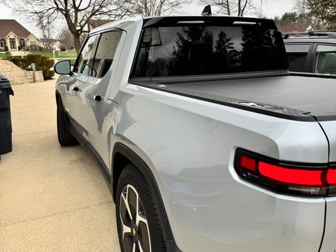 Used 2024 Rivian R1T Adventure image 2