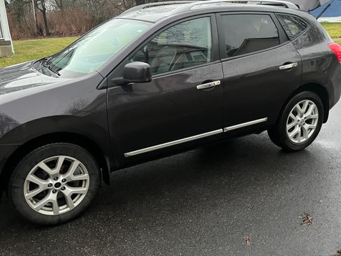 Used 2011 Nissan Rogue SV w/ SL Pkg image 9