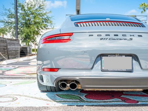 Used 2018 Porsche 911 Carrera S RWD image 5