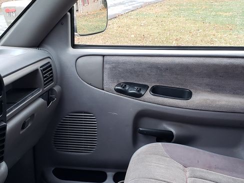 Used 1995 Dodge Ram 2500 Truck Long Bed image 4