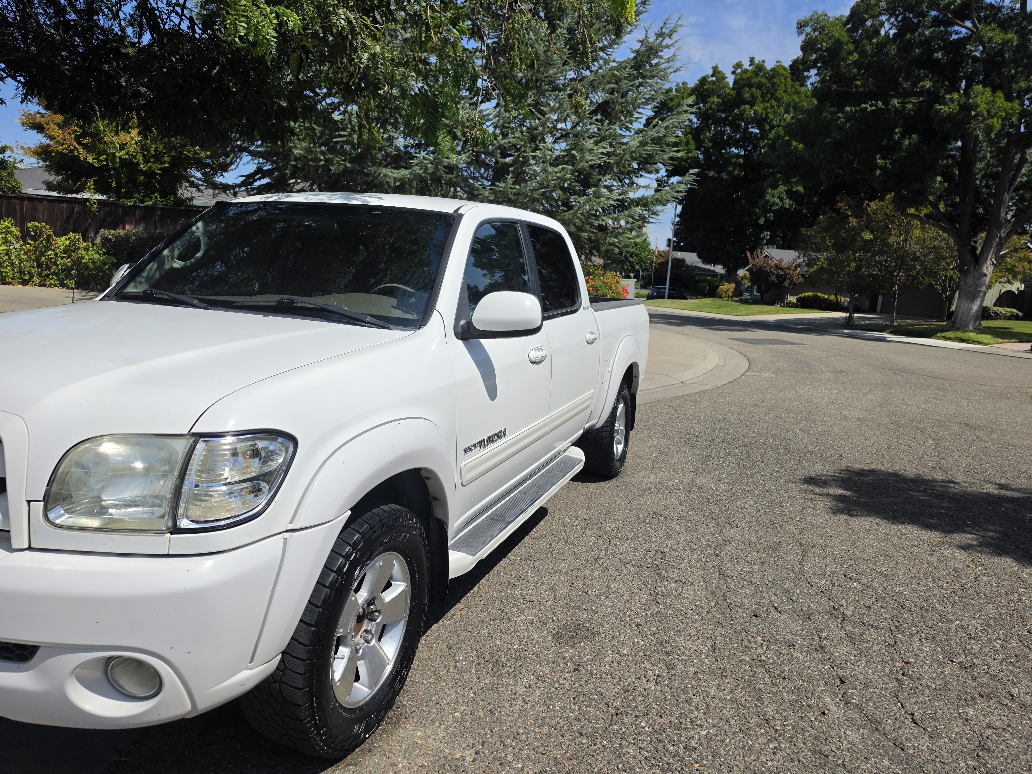 Used 2004 Toyota Tundra Limited w/ Towing Pkg RWD image 4